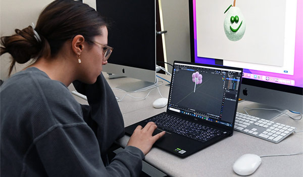Students in digital arts lab