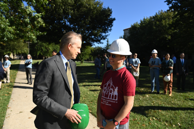 Dean Mark Ferguson and alumni Trevor Resurreccion B.S. Arch ‘01